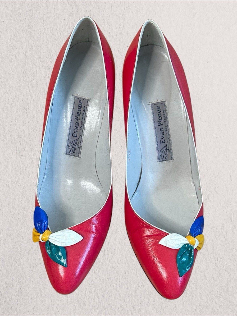 Evan Picone Hot Pink Leather Pointed Pumps with Multicolor Leaf Detail